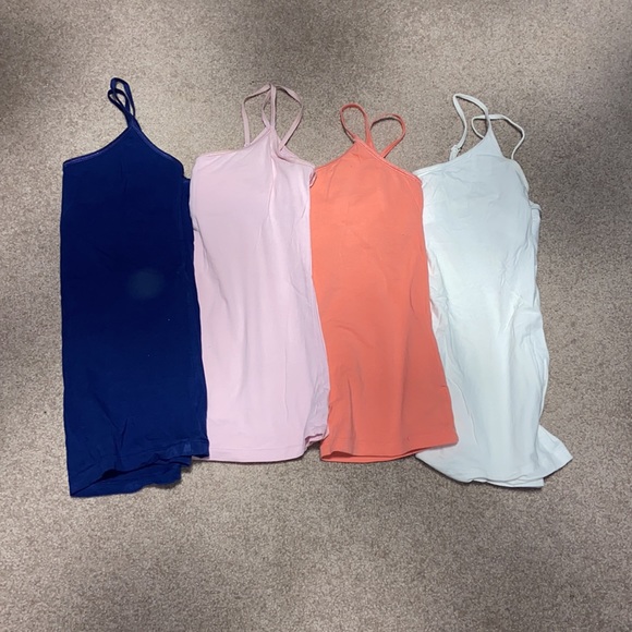 bundle of 4 old navy camisole tank tops - Picture 2 of 7